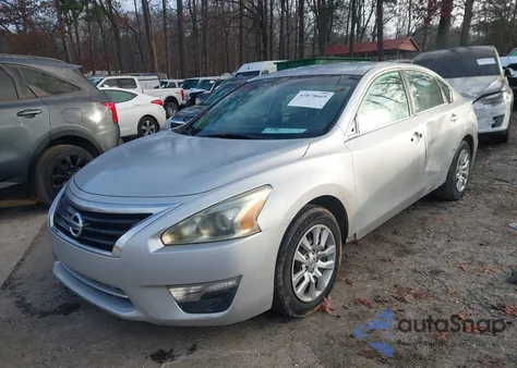 2015 Nissan Altima 2.5/2.5 S/2.5 Sl/2.5 Sv from USA, damaged, VIN 1N4AL3AP5FN327780
